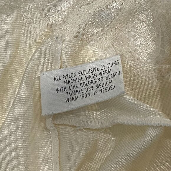 Vintage Shadowline Lace Trim Nylon Camisole Size 34 Ivory V Neck Made In USA - Picture 6 of 6